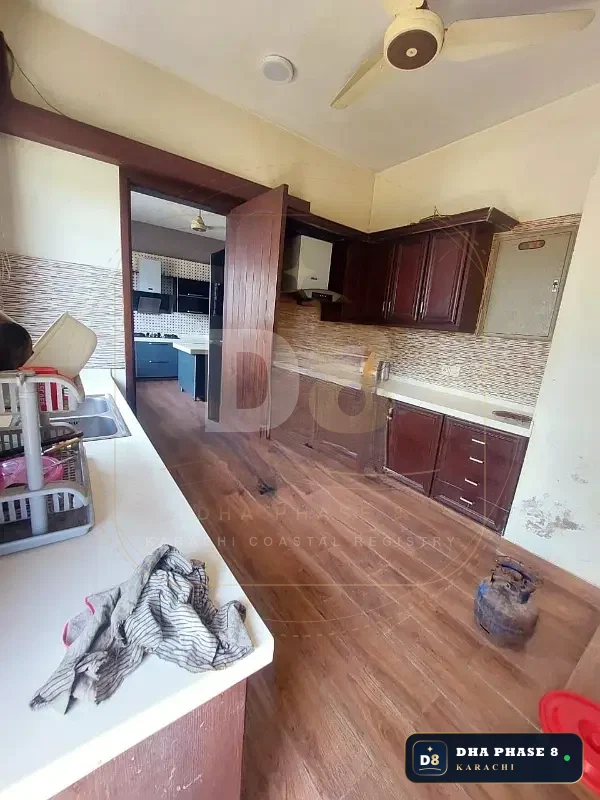 500 Sq Yd 5 Bed Designer Villa in Phase 8