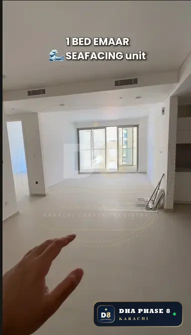 1,376 Sq Ft 1 Bed Apartment in Emaar Crescent Bay (Panorama) | Direct Sea View