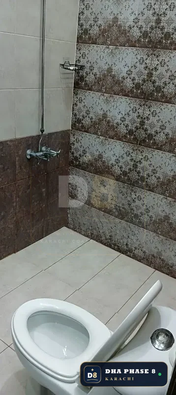 120 Sq Yd 4 Bed Designer Villa in Phase 8 | Full Basement