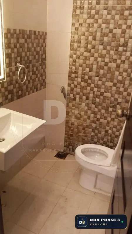 500 Sq Yd 6 Bed Designer Villa in Phase 8