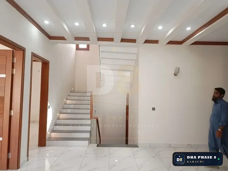 500 Sq Yd 5 Bed Designer Villa in Phase 8
