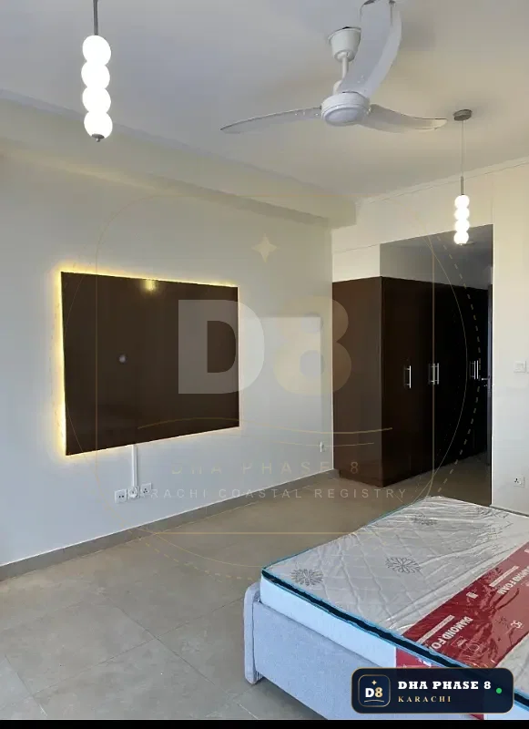 984 Sq Ft 1 Bed Apartment in Emaar Crescent Bay (Coral Towers)