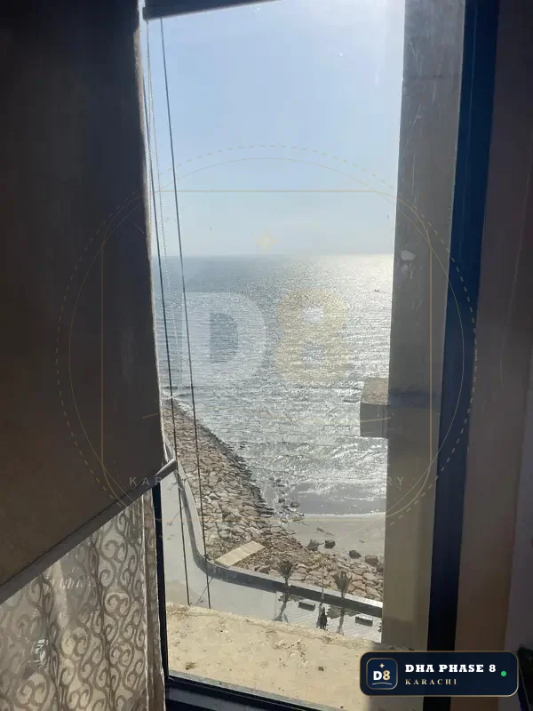 1,500 Sq Ft 2 Bed Apartment in Emaar Crescent Bay