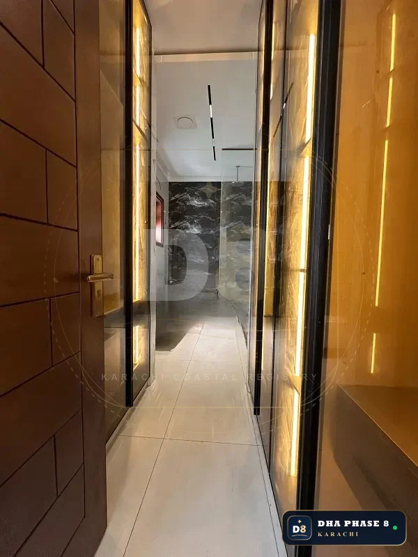 500 Sq Yd 5 Bed Designer Villa in Phase 8 | Direct Sea View