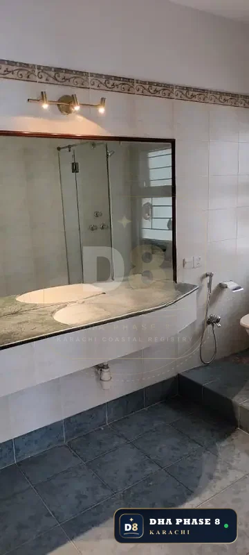 500 Sq Yd 5 Bed Designer Villa in Phase 8 | Full Basement