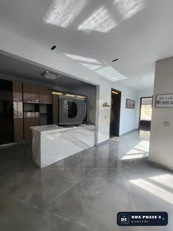 1,000 Sq Yd 6 Bed Designer Villa in Phase 8