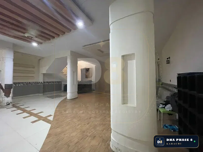 680 Sq Yd 5 Bed Designer Villa in Phase 8
