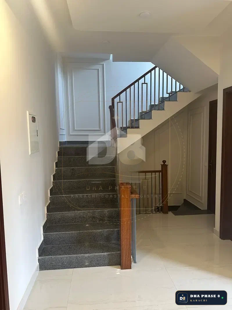 100 Sq Yd 4 Bed Designer Villa in Phase 8 | Brand New
