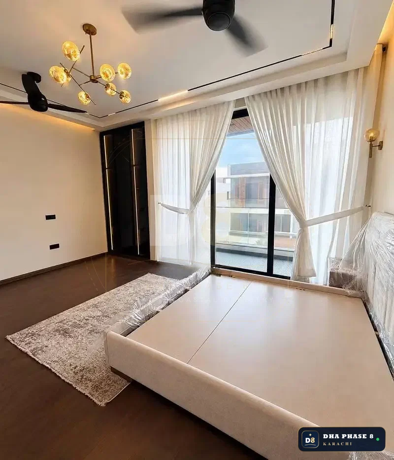500 Sq Yd 5 Bed Designer Villa in Phase 8 | Brand New