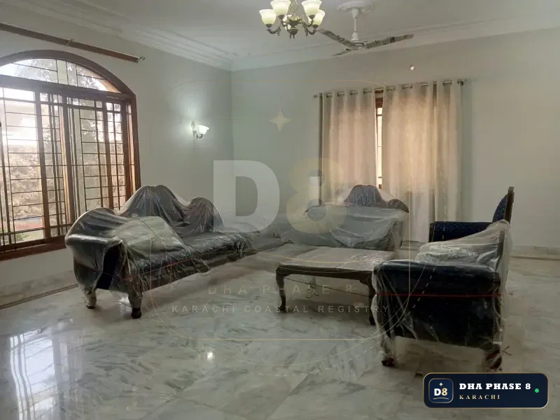 1,000 Sq Yd 5 Bed Designer Villa in Zone A